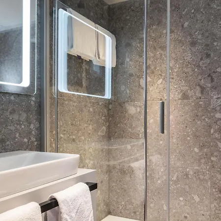 מלון Ibis Styles Messe 3*