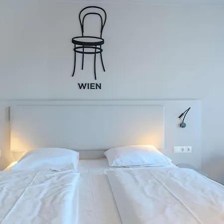 Ibis Styles Messe 3*